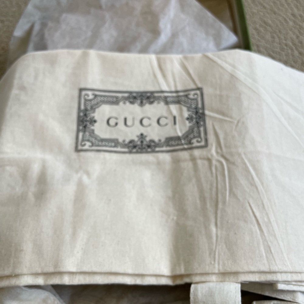 I’m a US men’s 8. This is Gucci 5.5 so US 6. They run super big. Fits me fine. - Picture 2 of 4